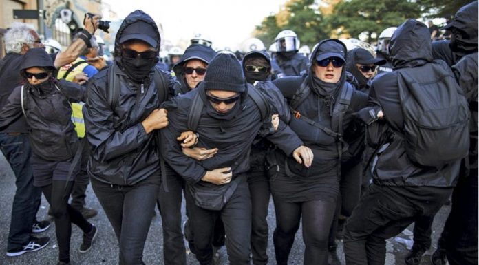 „Ode an die Freude“, Feuer an der Elbe