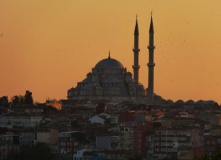 Buchempfehlung statt Buchkritik – Systemfehler der Islam-Kritik bei Orientalisten