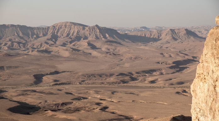 Negev, halb sechs am Kraterrand