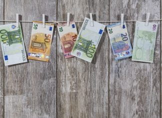 Die Spur der Scheine und die „hassle barrier“ Die Spur des Geldes