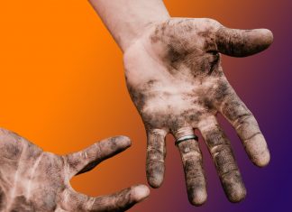 Souvenirs, Souvenirs – das ZPS verkauft ein Stückchen Holocaust Zentrum für politische Schönheit