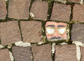 Vom Lockern der Pflastersteine