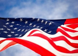 Patient Demokratie, Patient Trump