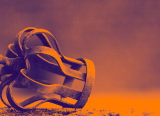 Folge dem Grinsen. Zur Arroganz der Macht