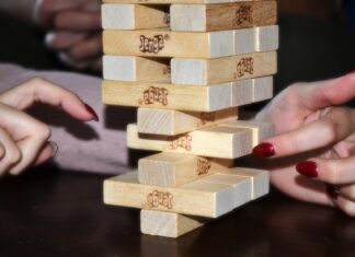 Die grüne RAF spielt Jenga