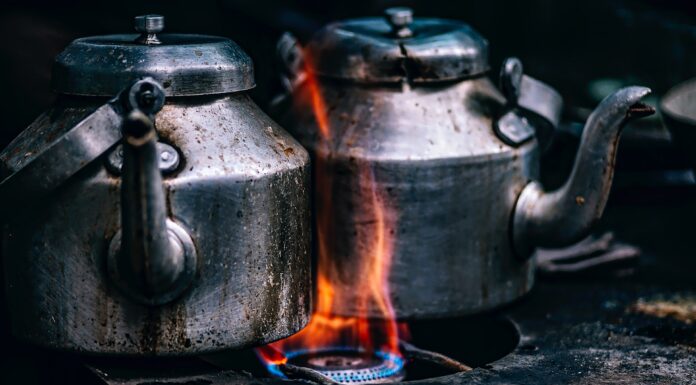 Ein ganzes Land im Streckbetrieb oder die Suche nach der verlorenen Kilowattstunde