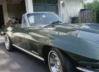 Grüne Corvette und weiße Weste