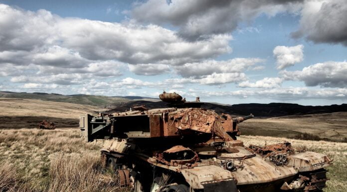 Raketenhafte Kriegsgewinne – nein zu Rheinmetall, ja zu Pfizer?